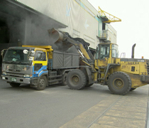 近・中距離及びダンプ輸送業務